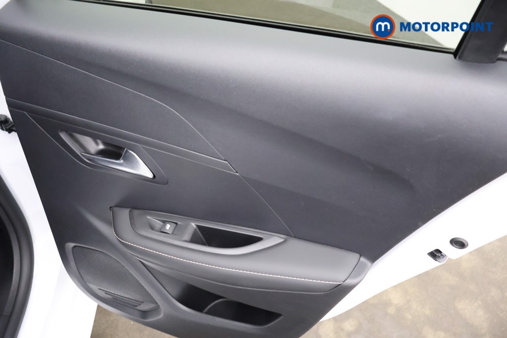 Peugeot 208 Allure Manual Petrol Hatchback - Stock Number (1634128) - 16th supplementary image