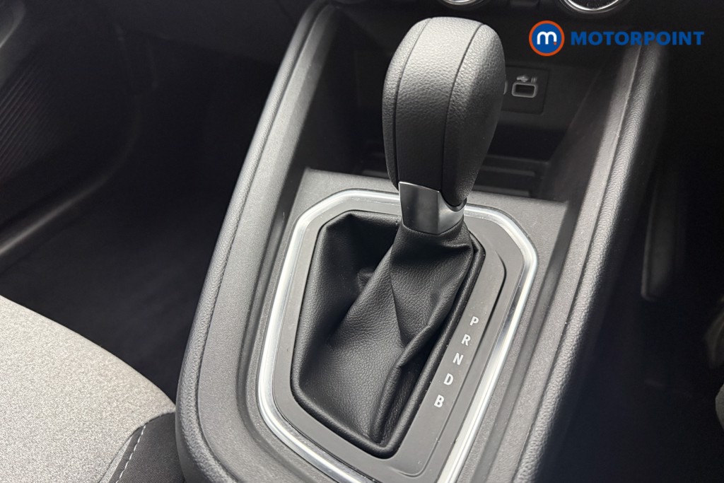 Renault Clio Evolution Automatic Petrol-Electric Hybrid Hatchback - Stock Number (1634220) - 17th supplementary image