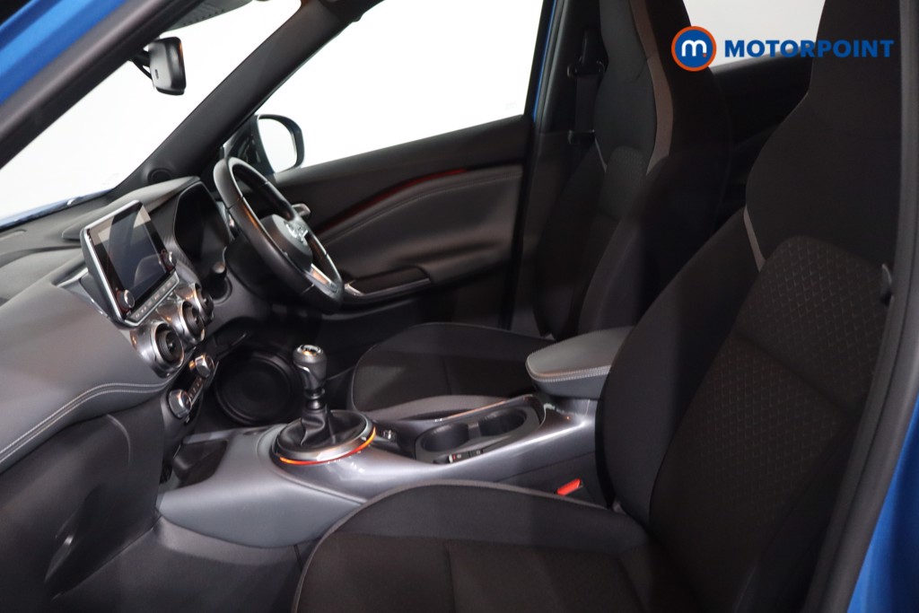 Nissan Juke N-Connecta Manual Petrol SUV - Stock Number (1634409) - 4th supplementary image