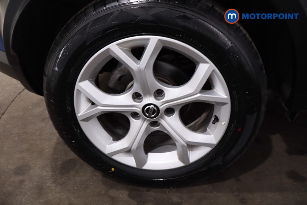 Nissan Juke N-Connecta Manual Petrol SUV - Stock Number (1634409) - 10th supplementary image