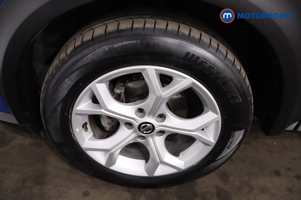 Nissan Juke N-Connecta Manual Petrol SUV - Stock Number (1634409) - 11th supplementary image