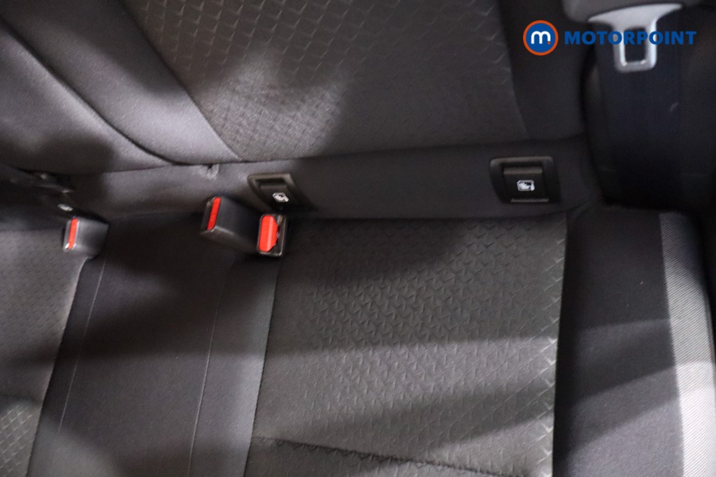 Nissan Juke N-Connecta Manual Petrol SUV - Stock Number (1634409) - 25th supplementary image