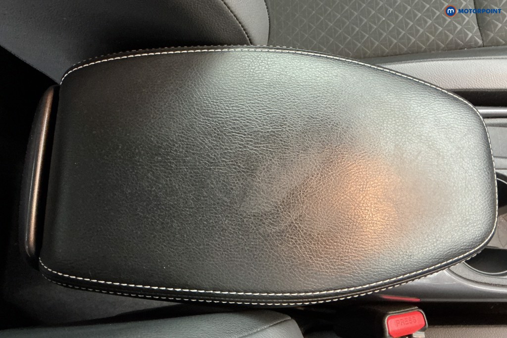 Nissan Juke N-Connecta Manual Petrol SUV - Stock Number (1634567) - 14th supplementary image