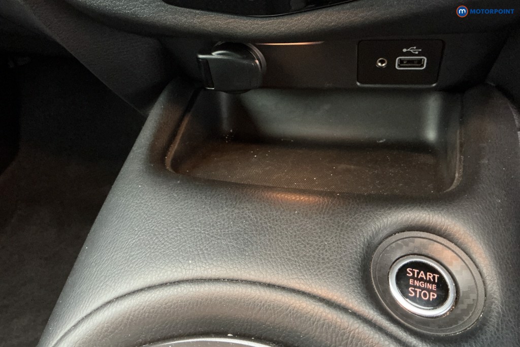 Nissan Juke N-Connecta Manual Petrol SUV - Stock Number (1634567) - 17th supplementary image