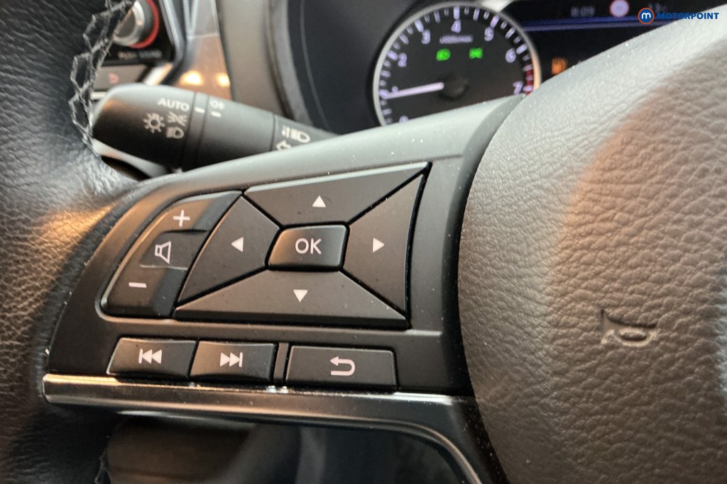 Nissan Juke N-Connecta Manual Petrol SUV - Stock Number (1634567) - 21st supplementary image