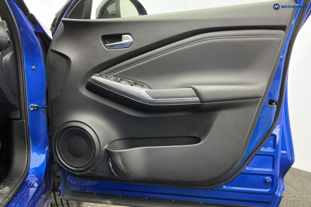 Nissan Juke N-Connecta Manual Petrol SUV - Stock Number (1634567) - 24th supplementary image