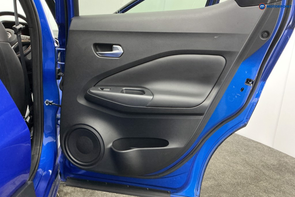 Nissan Juke N-Connecta Manual Petrol SUV - Stock Number (1634567) - 27th supplementary image