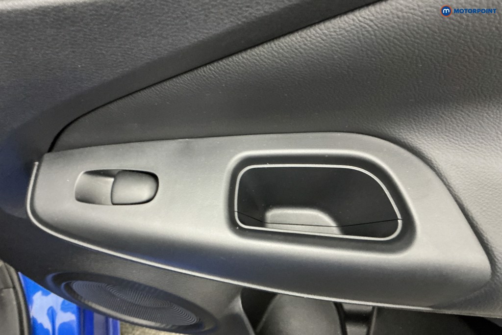 Nissan Juke N-Connecta Manual Petrol SUV - Stock Number (1634567) - 29th supplementary image