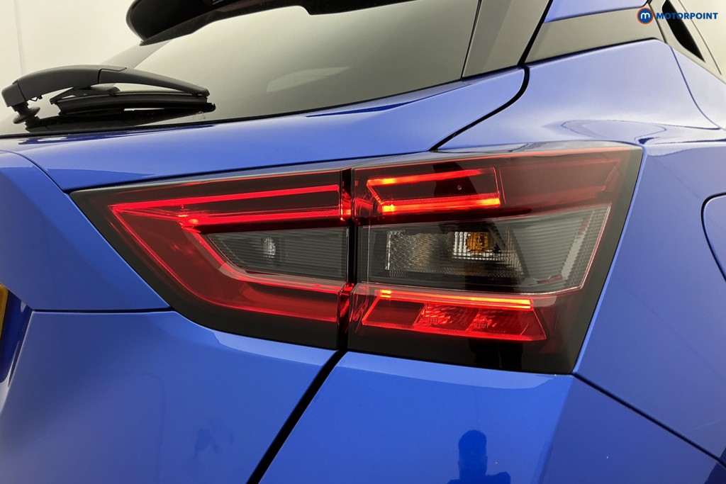 Nissan Juke N-Connecta Manual Petrol SUV - Stock Number (1634567) - 32nd supplementary image