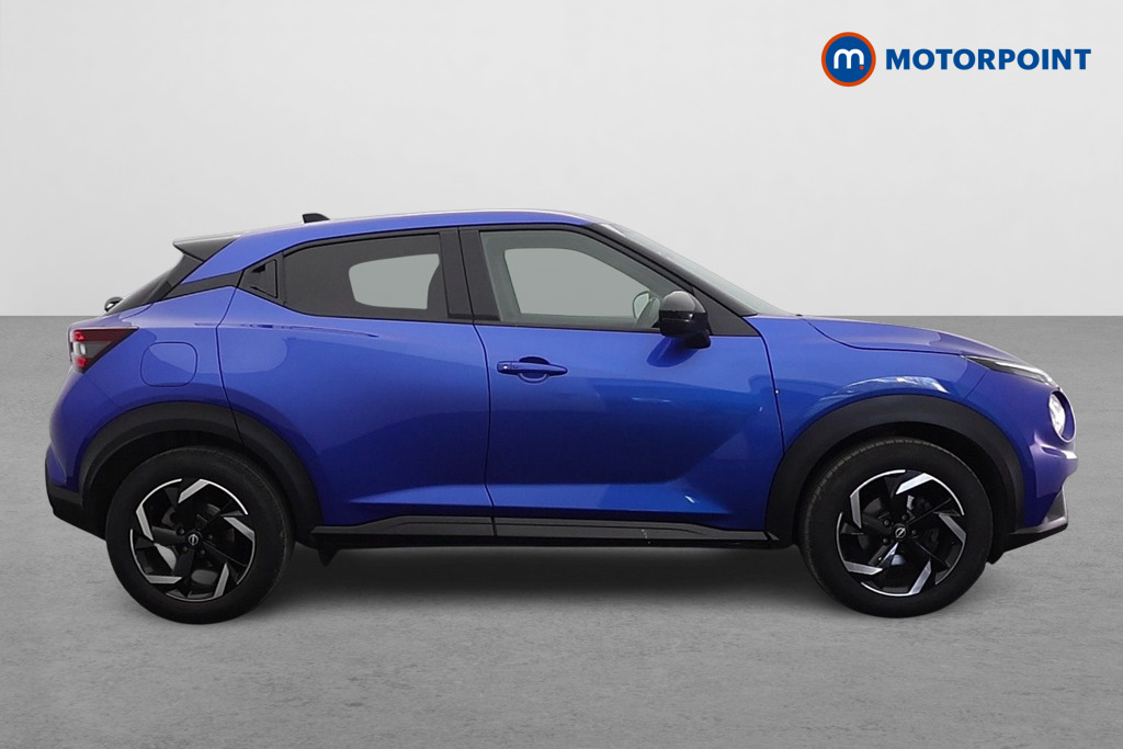 Nissan Juke N-Connecta Manual Petrol SUV - Stock Number (1634567) - Drivers side