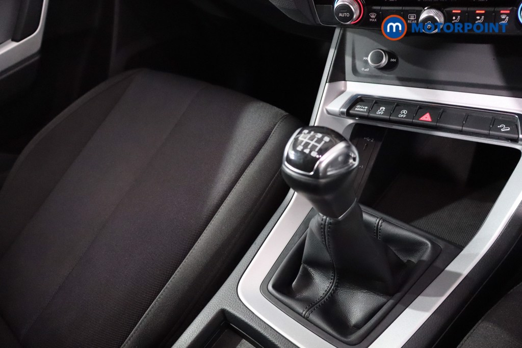 Audi Q3 Technik Manual Petrol SUV - Stock Number (1634676) - 20th supplementary image