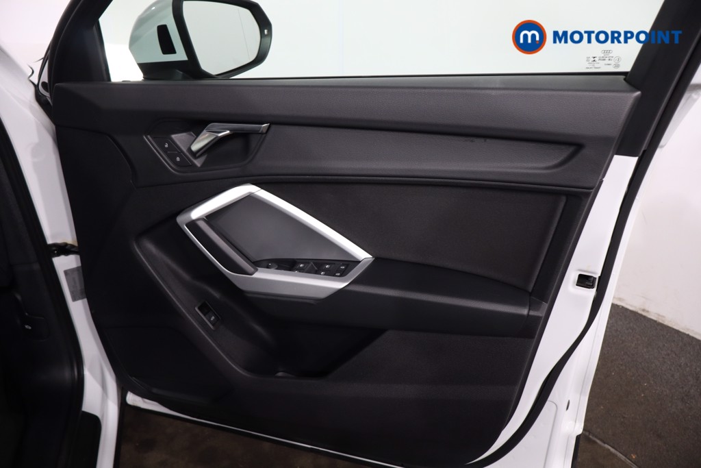 Audi Q3 Technik Manual Petrol SUV - Stock Number (1634676) - 23rd supplementary image