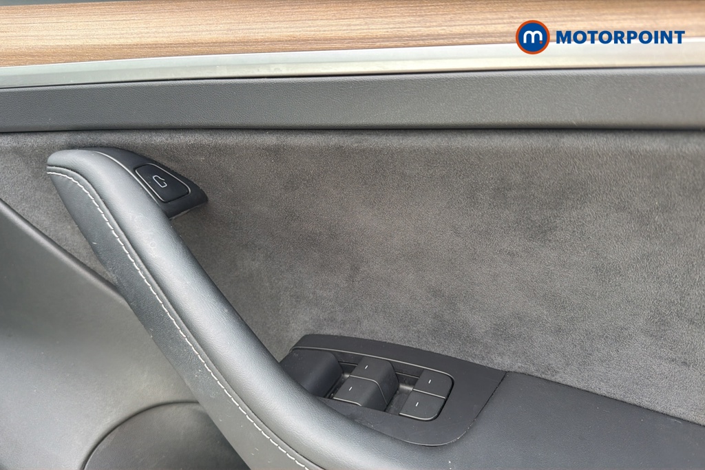Tesla Model 3 Long Range Automatic Electric Saloon - Stock Number (1634787) - 19th supplementary image