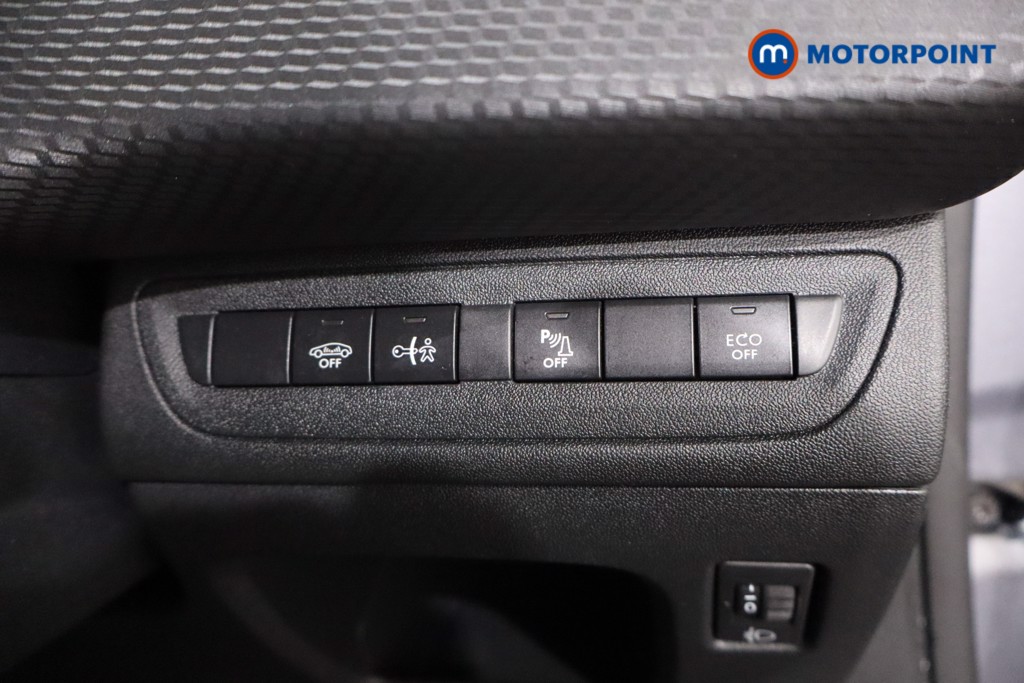 Peugeot 2008 Allure Manual Petrol SUV - Stock Number (1634880) - 17th supplementary image