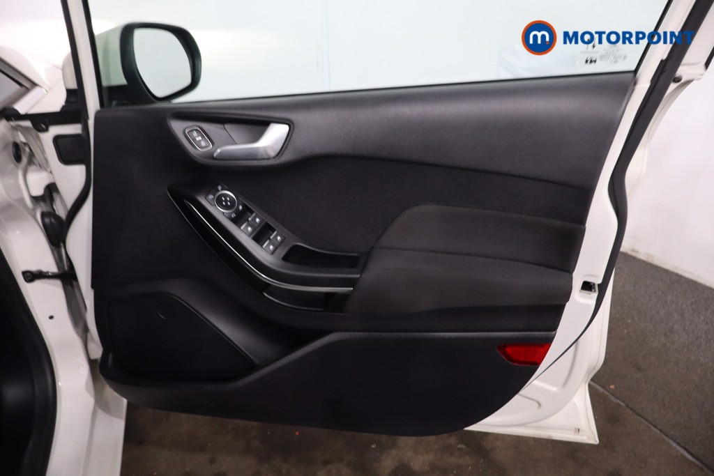 Ford Fiesta Titanium Manual Petrol Hatchback - Stock Number (1635165) - 24th supplementary image