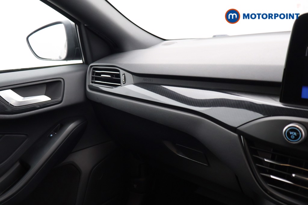 Ford Focus St-Line Manual Petrol Hatchback - Stock Number (1635298) - 9th supplementary image