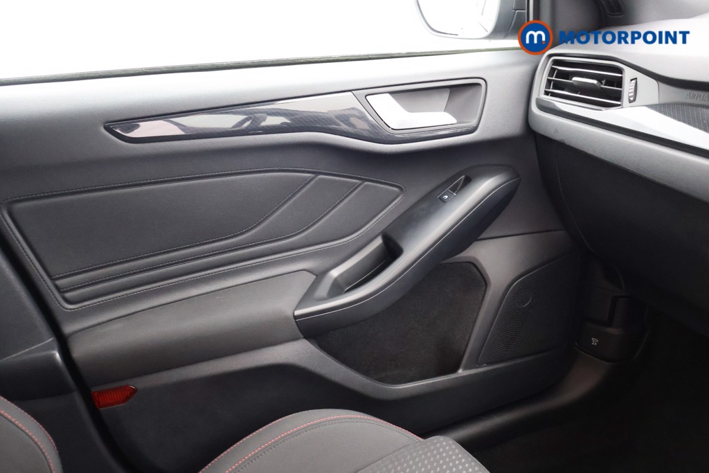 Ford Focus St-Line Manual Petrol Hatchback - Stock Number (1635298) - 10th supplementary image