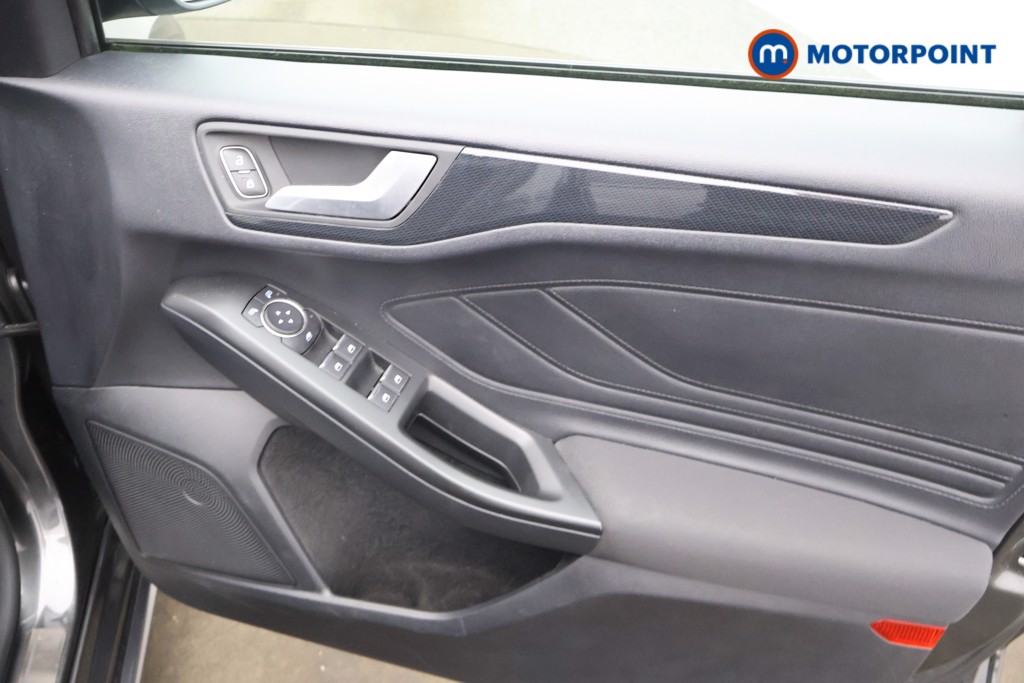 Ford Focus St-Line Manual Petrol Hatchback - Stock Number (1635298) - 11th supplementary image