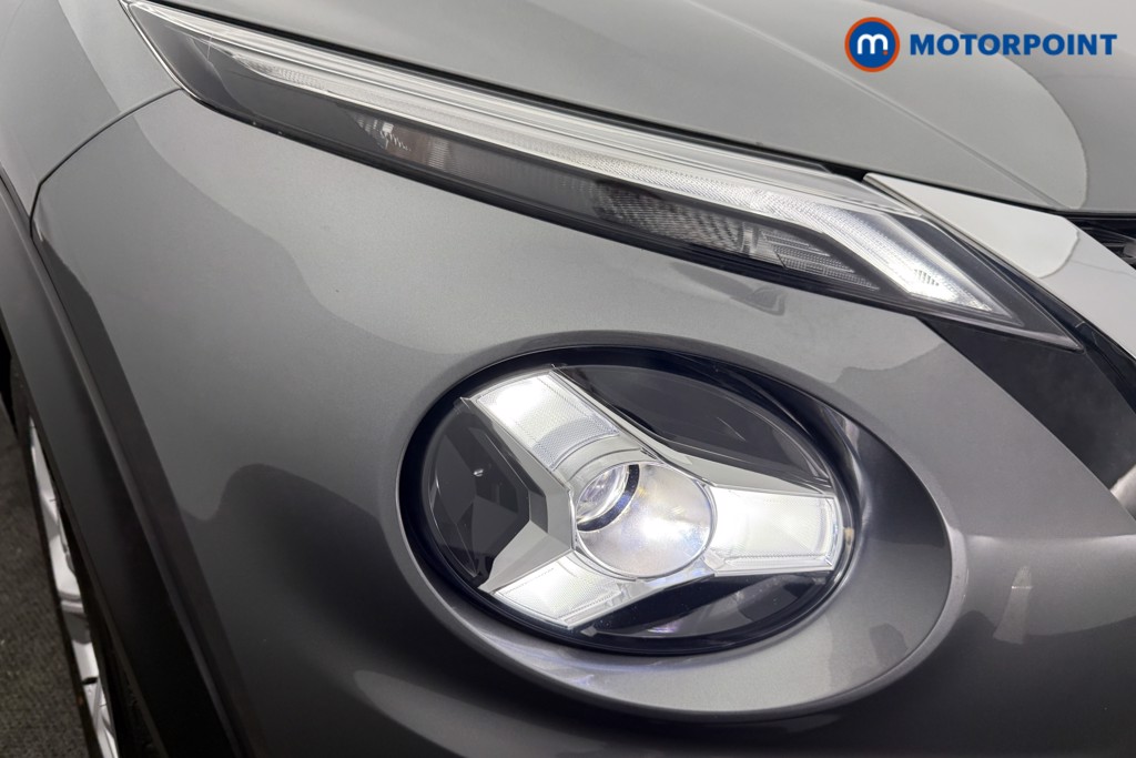 Nissan Juke N-Connecta Manual Petrol SUV - Stock Number (1635423) - 13th supplementary image