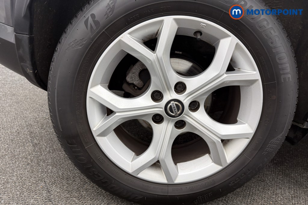 Nissan Juke N-Connecta Manual Petrol SUV - Stock Number (1635423) - 15th supplementary image