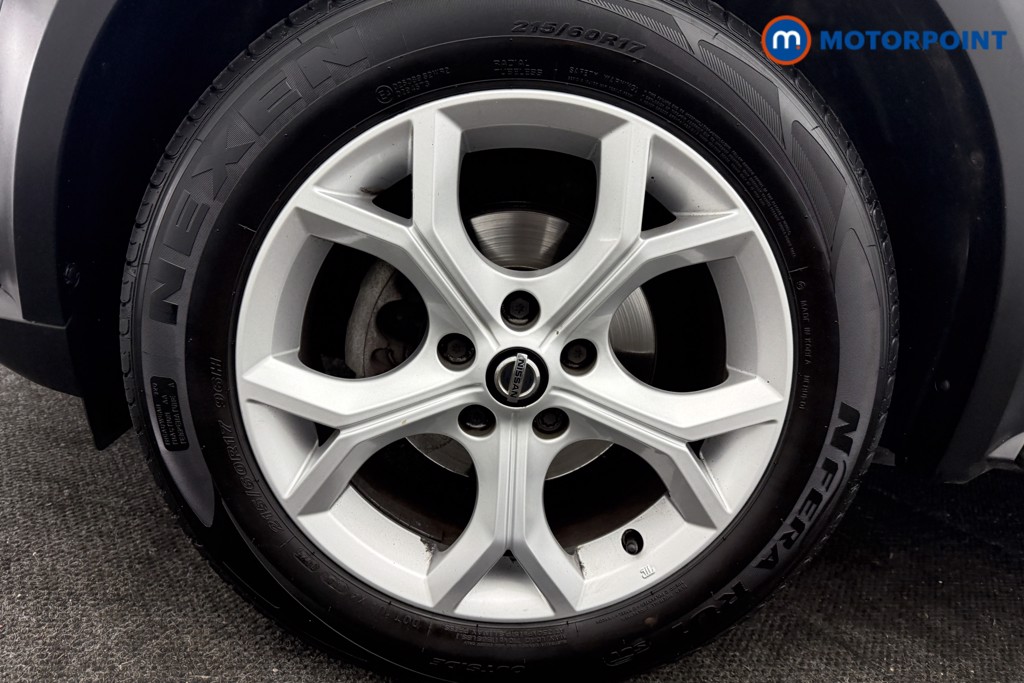 Nissan Juke N-Connecta Manual Petrol SUV - Stock Number (1635423) - 17th supplementary image