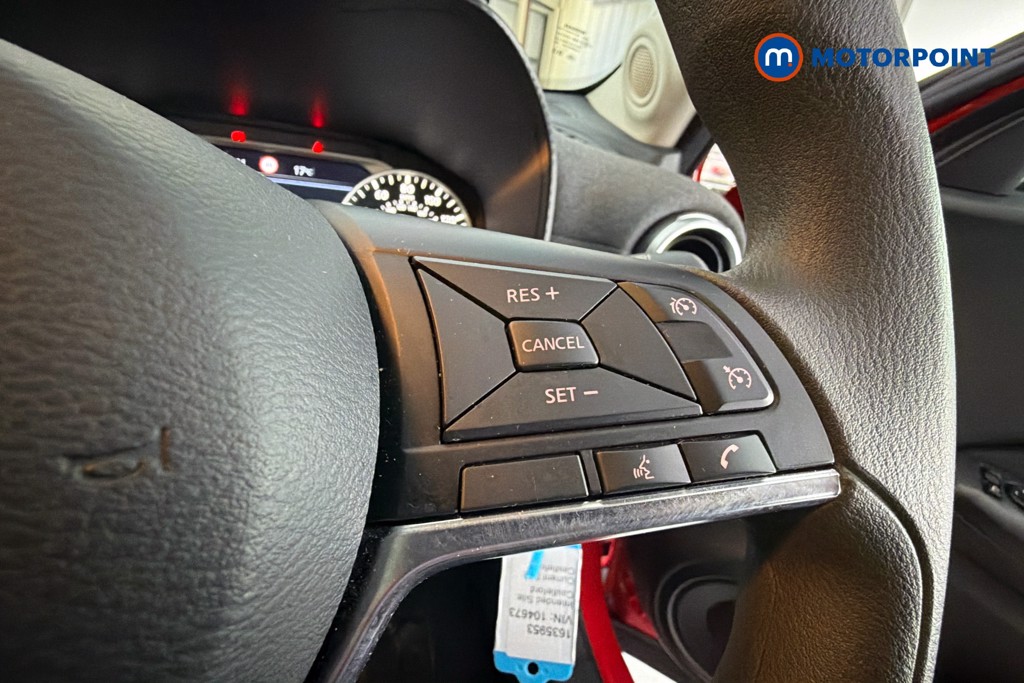 Nissan Juke Acenta Premium Manual Petrol SUV - Stock Number (1635953) - 4th supplementary image