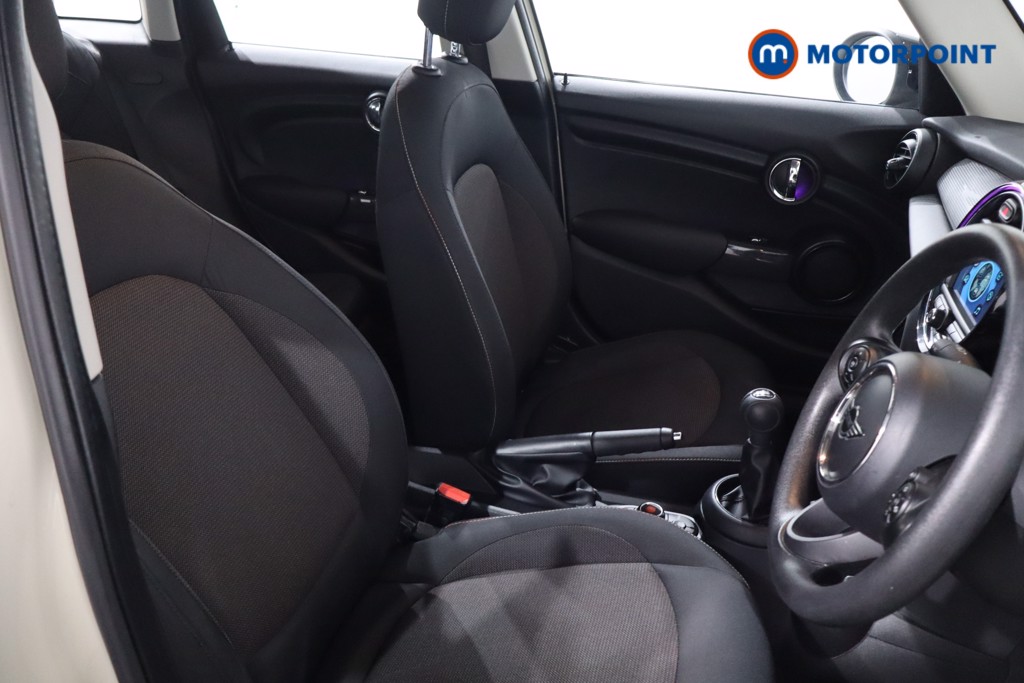 Mini Hatchback Cooper Classic Manual Petrol Hatchback - Stock Number (1635964) - 22nd supplementary image