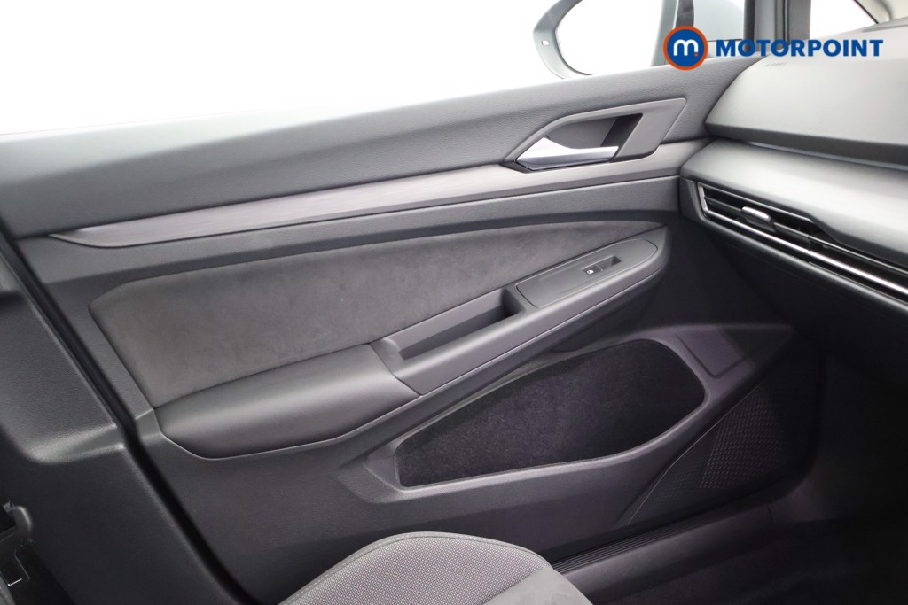 Volkswagen Golf Style Automatic Petrol Hatchback - Stock Number (1635976) - 10th supplementary image