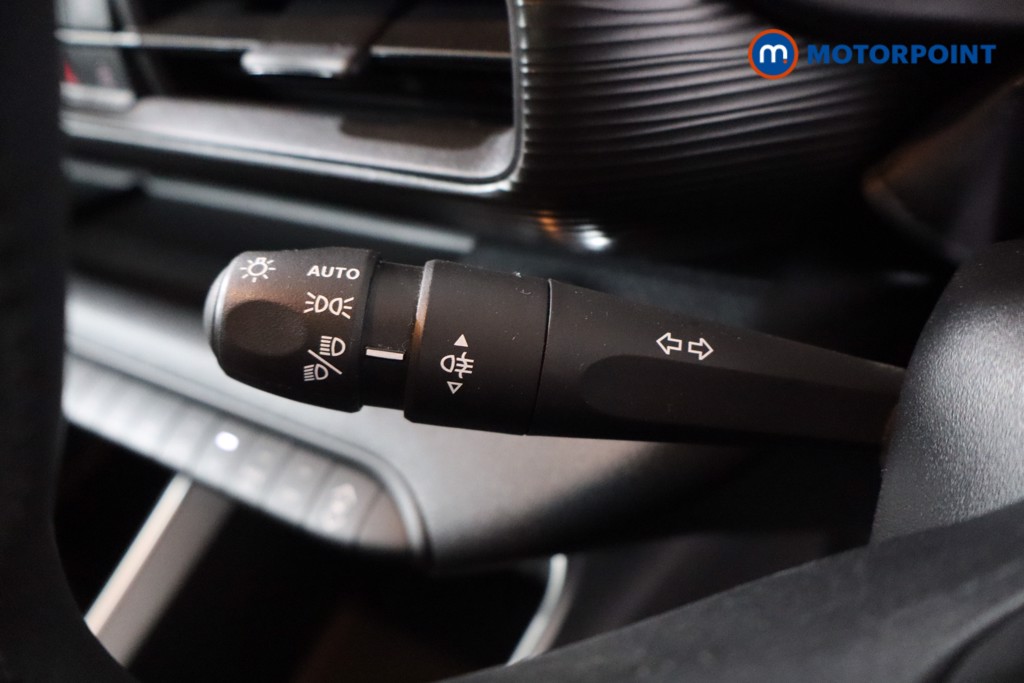 Jeep Avenger Altitude Manual Petrol SUV - Stock Number (1636353) - 14th supplementary image