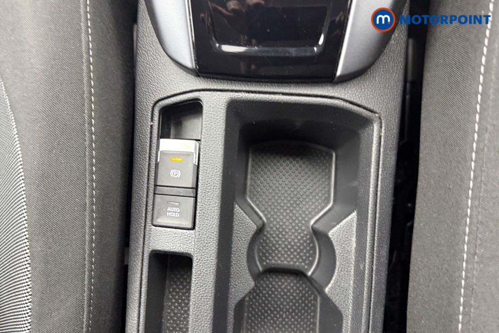 Volkswagen T-Roc Active Manual Petrol SUV - Stock Number (1609137) - 7th supplementary image