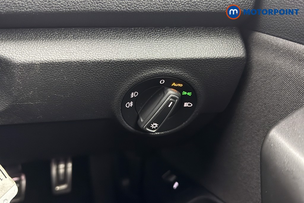 Volkswagen T-Roc Active Manual Petrol SUV - Stock Number (1609137) - 10th supplementary image