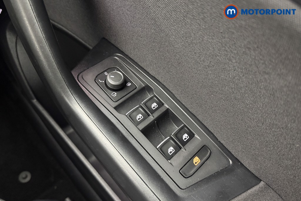 Volkswagen T-Roc Active Manual Petrol SUV - Stock Number (1609137) - 11th supplementary image
