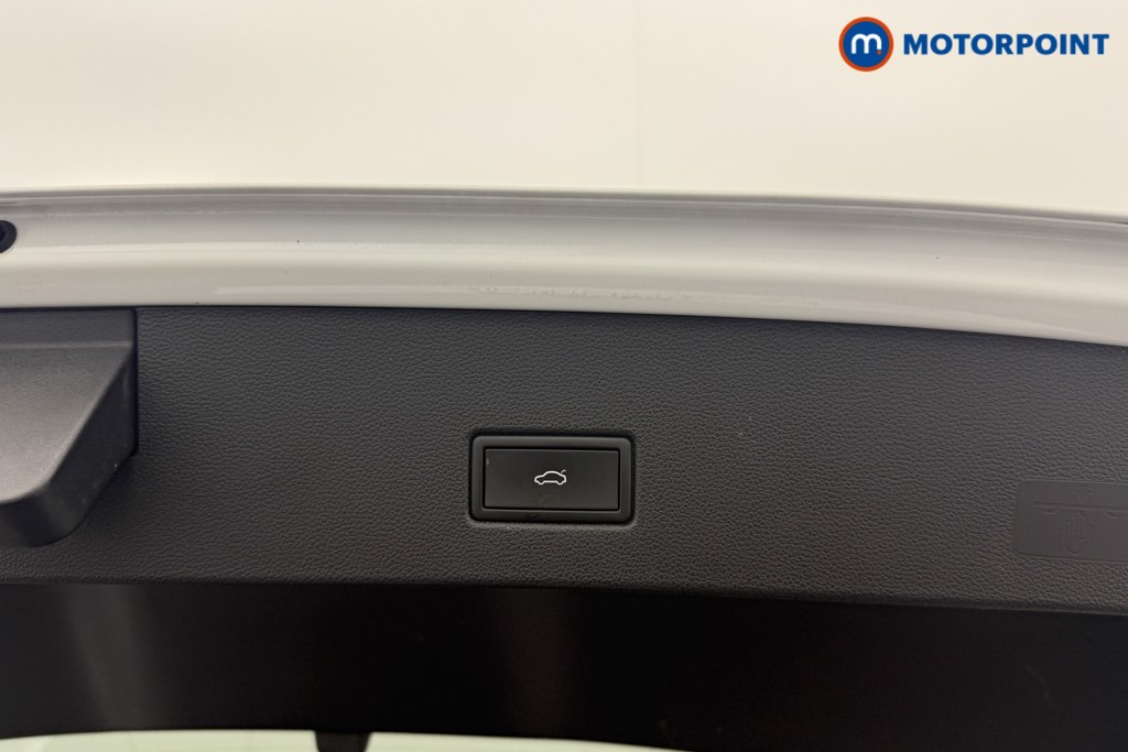 Volkswagen T-Roc Active Manual Petrol SUV - Stock Number (1609137) - 28th supplementary image