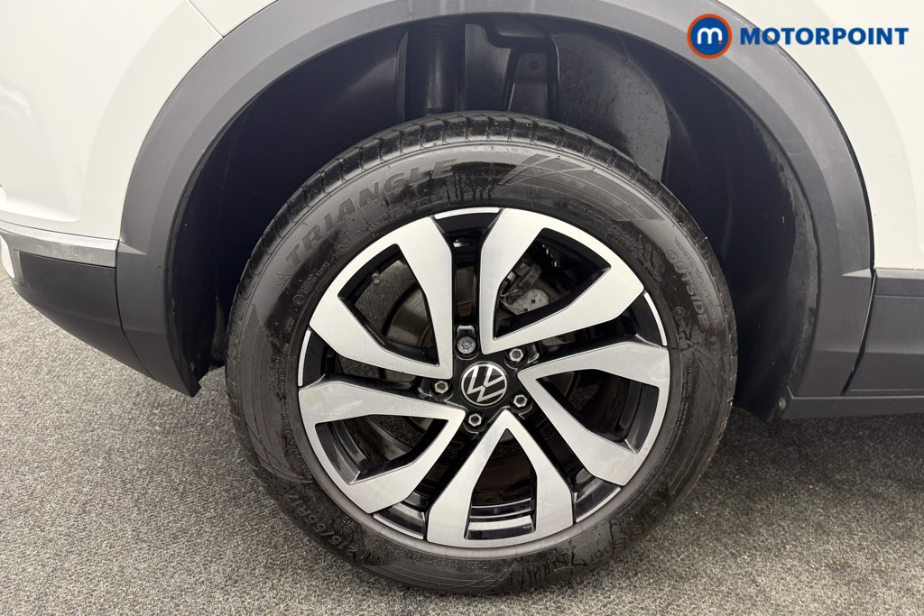 Volkswagen T-Roc Active Manual Petrol SUV - Stock Number (1609137) - 33rd supplementary image