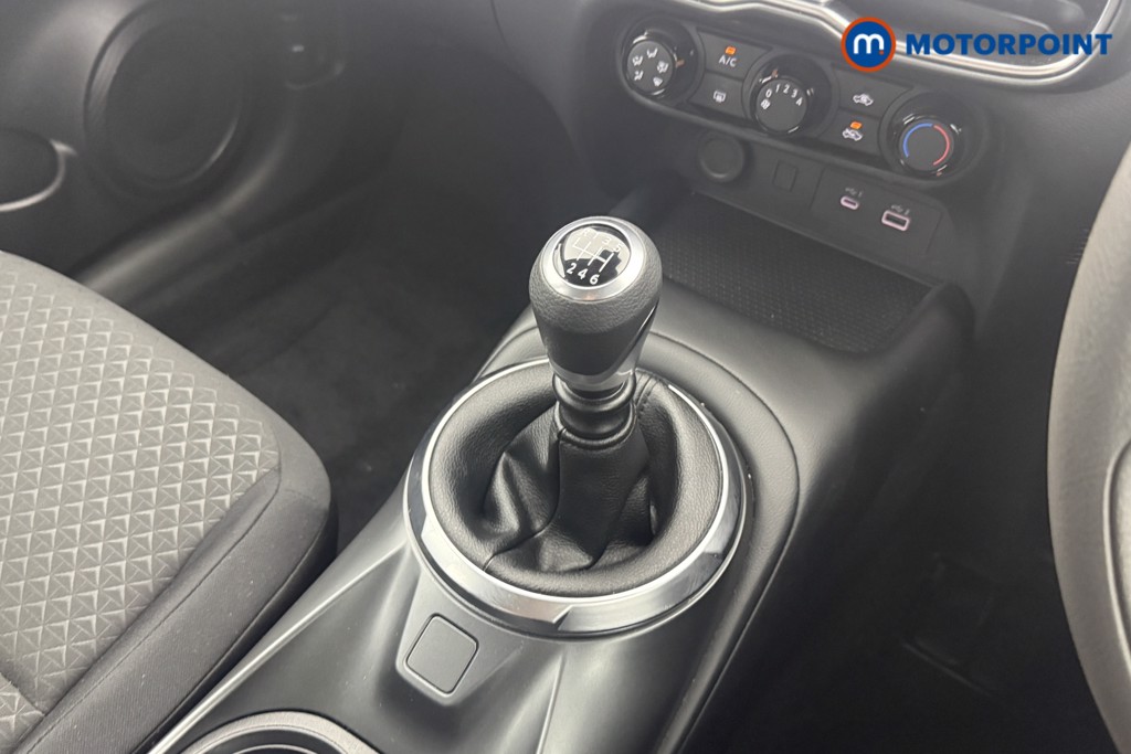 Nissan Juke Acenta Premium Manual Petrol SUV - Stock Number (1616718) - 6th supplementary image