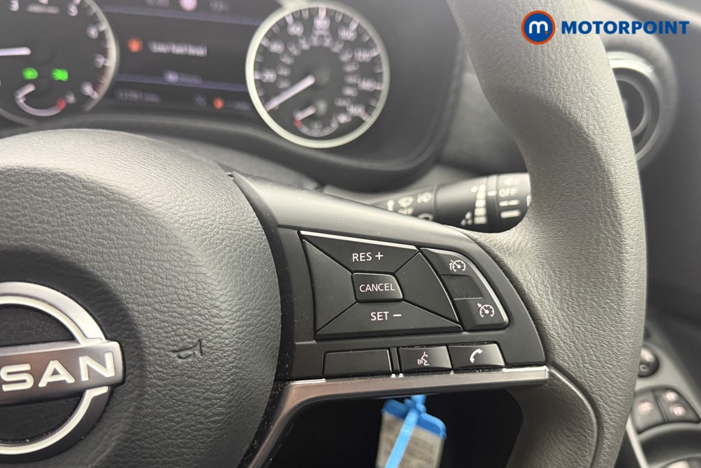 Nissan Juke Acenta Premium Manual Petrol SUV - Stock Number (1616718) - 9th supplementary image