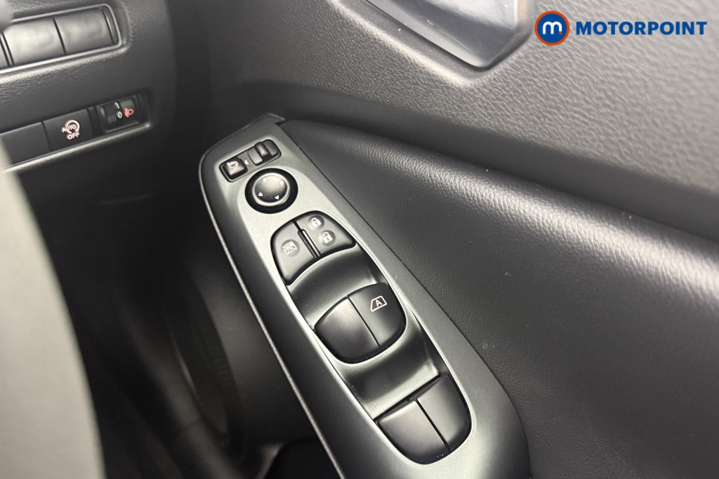 Nissan Juke Acenta Premium Manual Petrol SUV - Stock Number (1616718) - 10th supplementary image