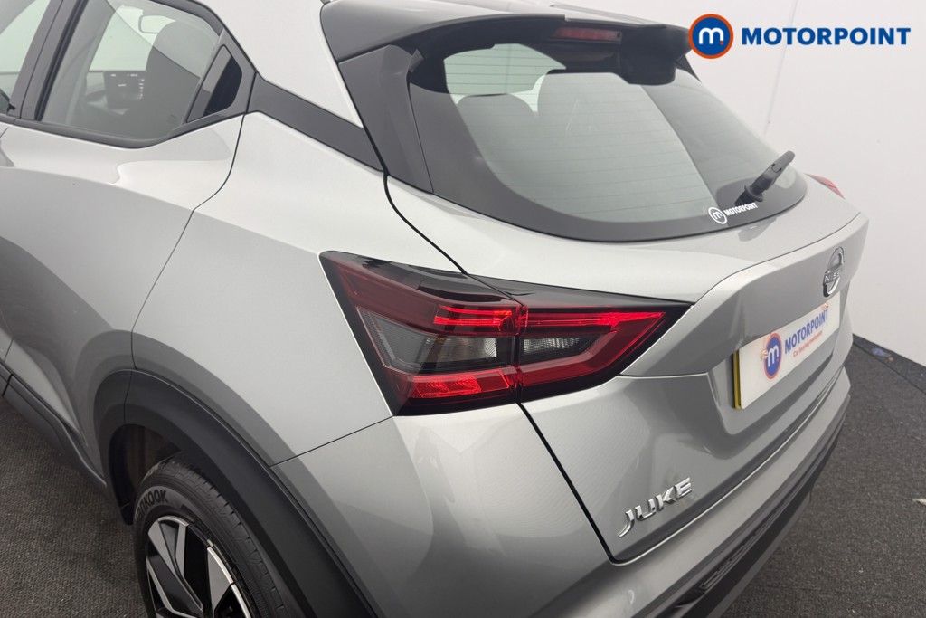 Nissan Juke Acenta Premium Manual Petrol SUV - Stock Number (1616718) - 23rd supplementary image
