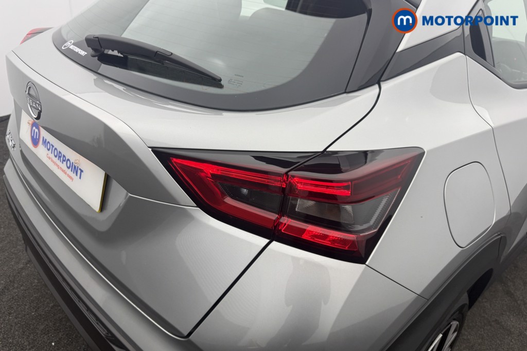 Nissan Juke Acenta Premium Manual Petrol SUV - Stock Number (1616718) - 24th supplementary image