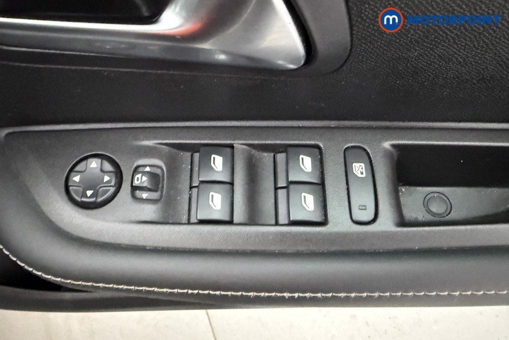 Peugeot 208 Allure Manual Petrol Hatchback - Stock Number (1624929) - 17th supplementary image