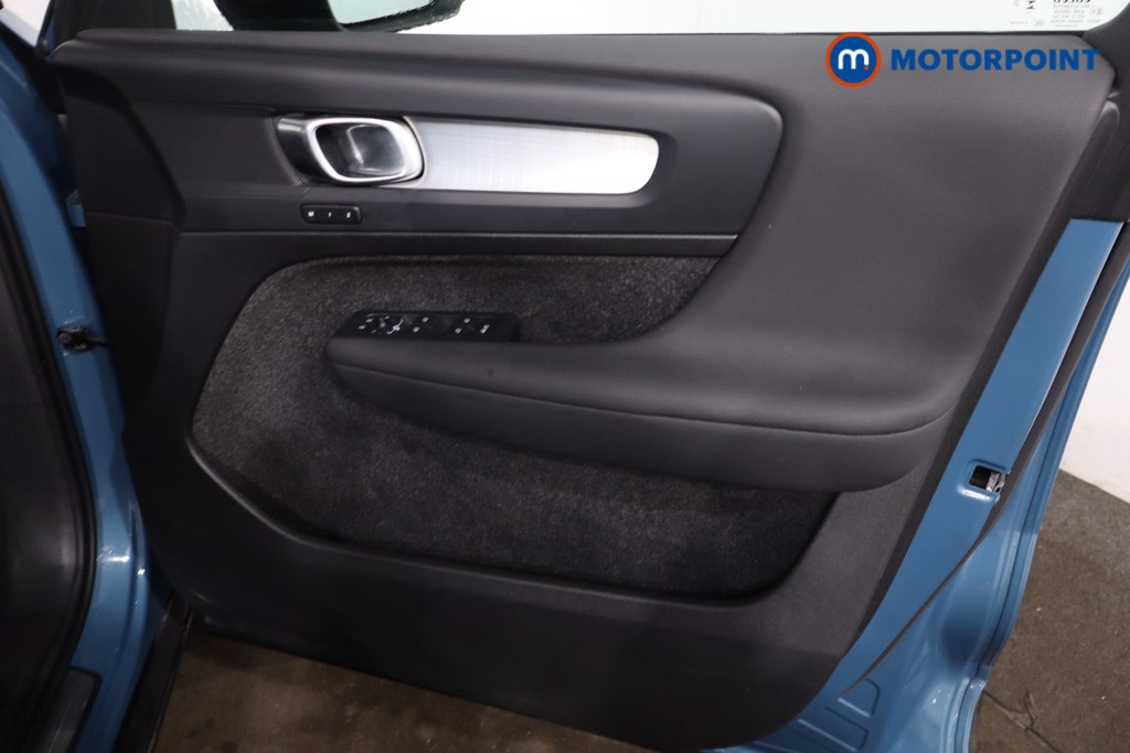 Volvo Xc40 Plus Automatic Petrol SUV - Stock Number (1626053) - 23rd supplementary image