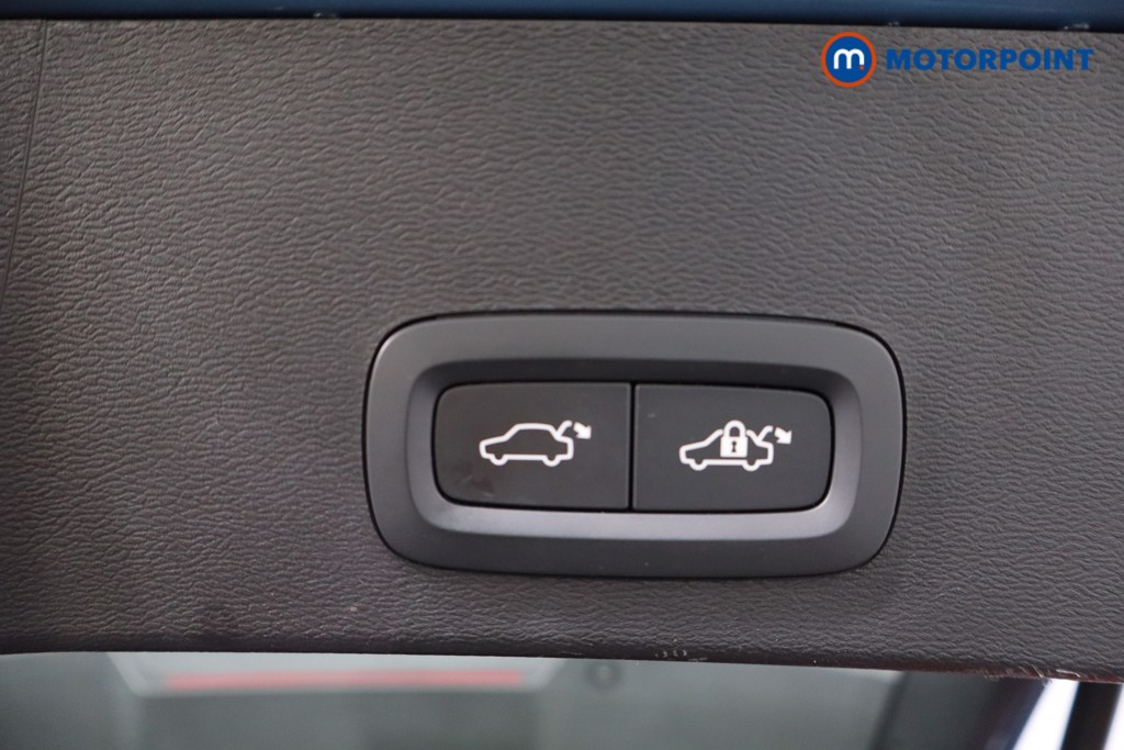 Volvo Xc40 Plus Automatic Petrol SUV - Stock Number (1626053) - 38th supplementary image