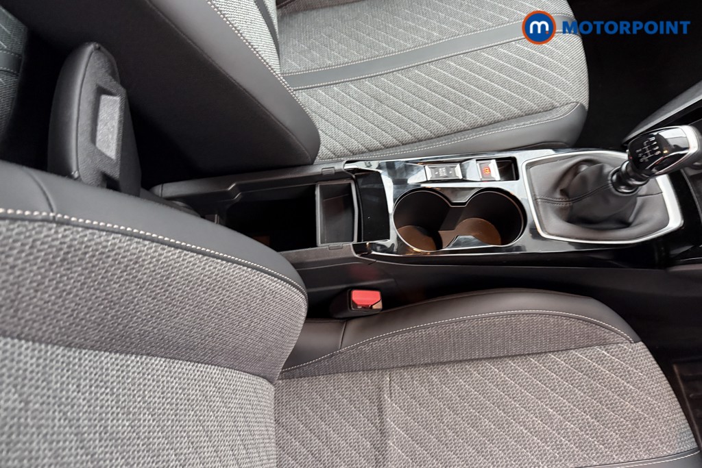 Peugeot 208 Allure Manual Petrol Hatchback - Stock Number (1630149) - 11th supplementary image