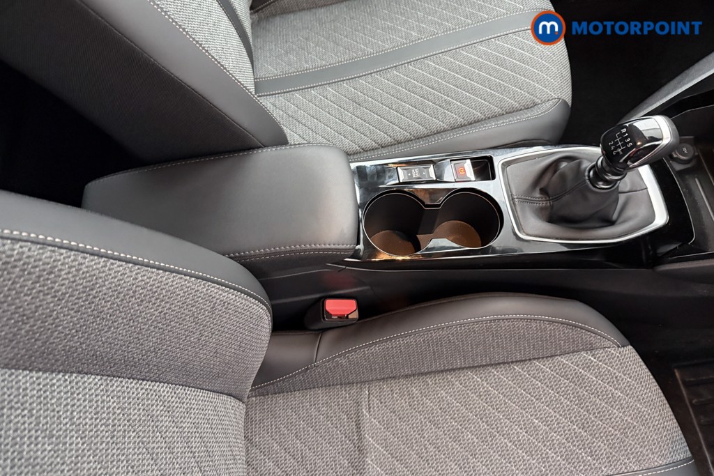 Peugeot 208 Allure Manual Petrol Hatchback - Stock Number (1630149) - 12th supplementary image