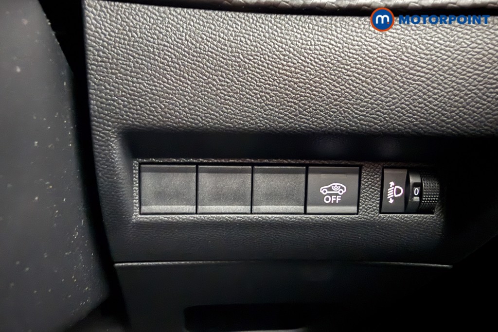 Peugeot 2008 Allure Manual Petrol SUV - Stock Number (1630190) - 5th supplementary image