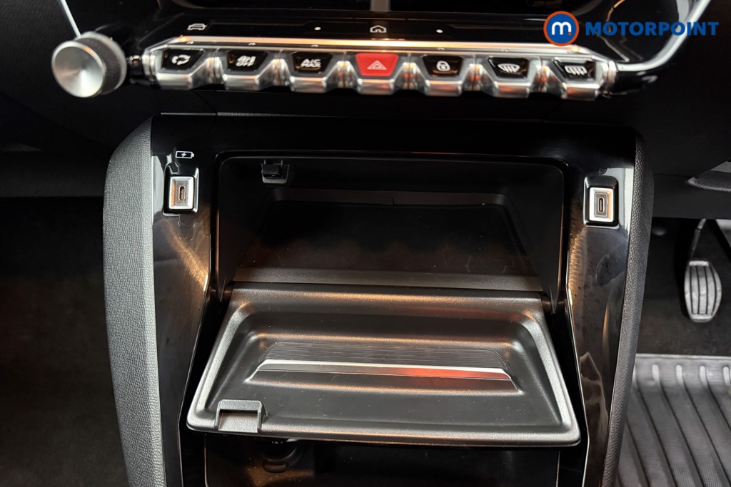 Peugeot 208 Allure Manual Petrol Hatchback - Stock Number (1630251) - 11th supplementary image
