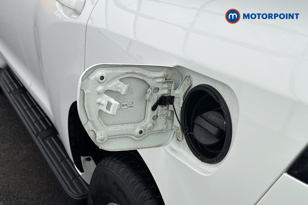 Toyota Land Cruiser Active Automatic Diesel SUV - Stock Number (1630473) - 41st supplementary image