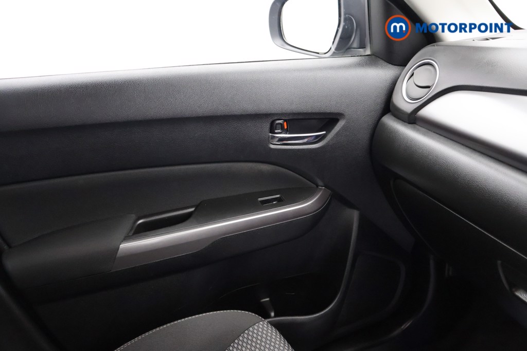Suzuki Vitara SZ4 Manual Petrol SUV - Stock Number (1630908) - 10th supplementary image