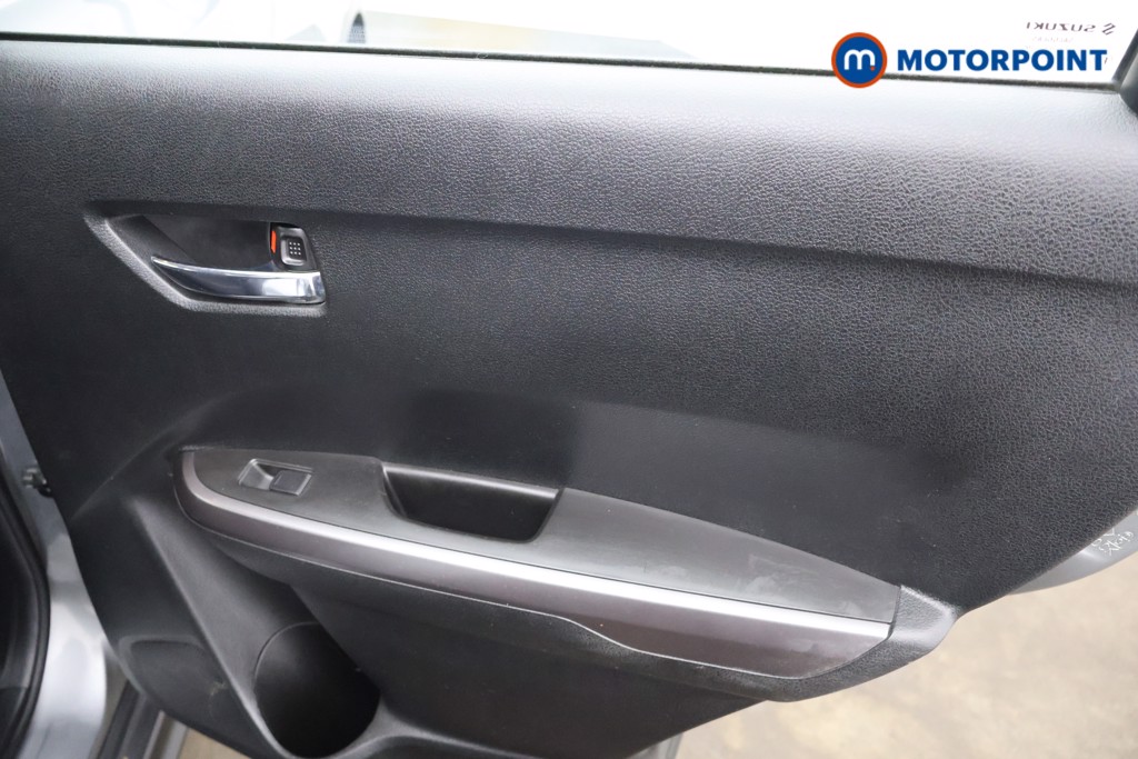 Suzuki Vitara SZ4 Manual Petrol SUV - Stock Number (1630908) - 16th supplementary image