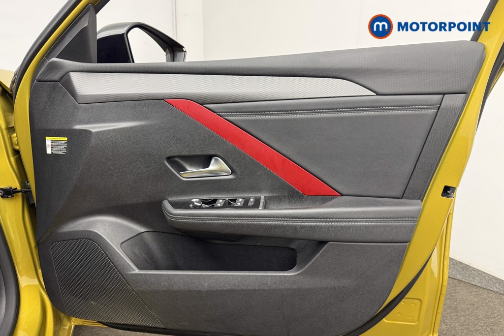 Vauxhall Astra Gs Line Automatic Petrol Plug-In Hybrid Hatchback - Stock Number (1630914) - 24th supplementary image